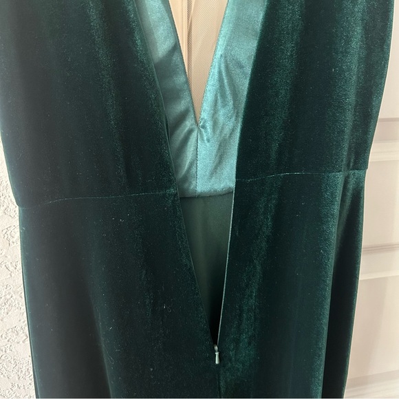 New Anthropologie Jenny Yoo Logan Deep V Velvet Column Gown - Picture 8 of 9
